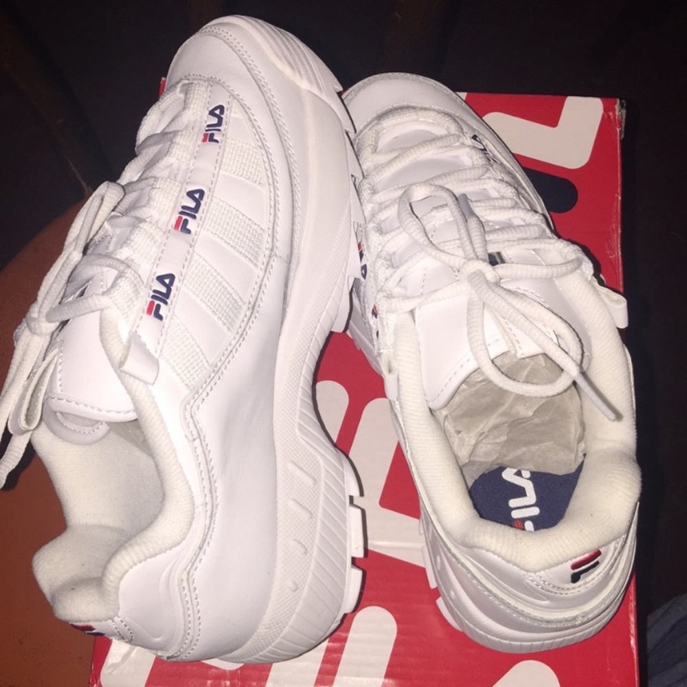 Brand new Fila shoes for women - Picture 4 of 6
